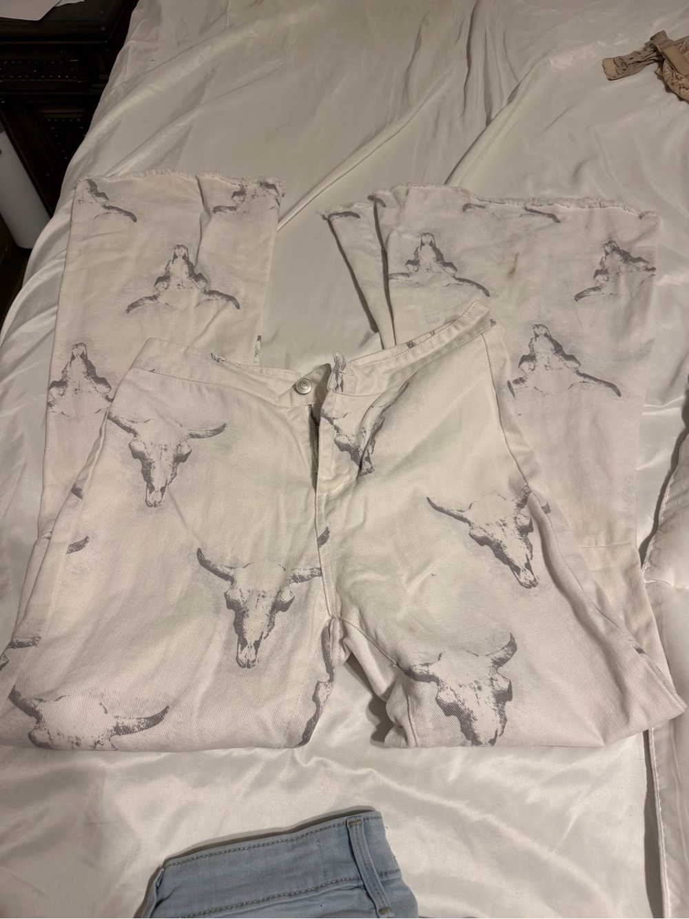 Peach Love California White Wide Leg Jeans with Gray Steer Skull Print